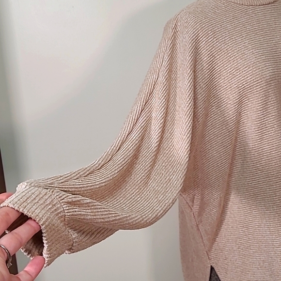 Banana Repubilc Brushed Marled Mock Neck Sweatshirt Tan Camel Size Small - Picture 3 of 9